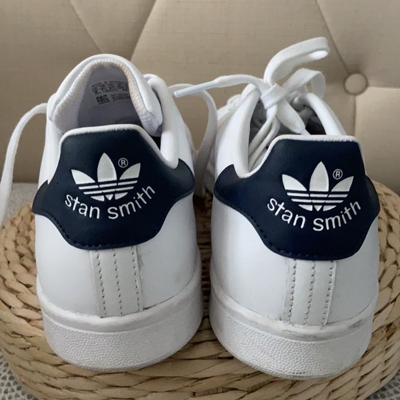 Adidas Stan smith size 9 - Picture 2 of 6